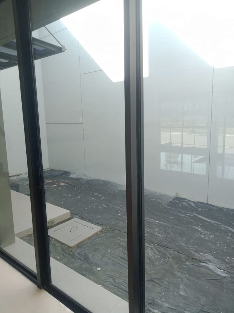 Dijual Rumah Second Brand New di BSD Serpong Tangerang Selatan Lokasi Strategis - 5