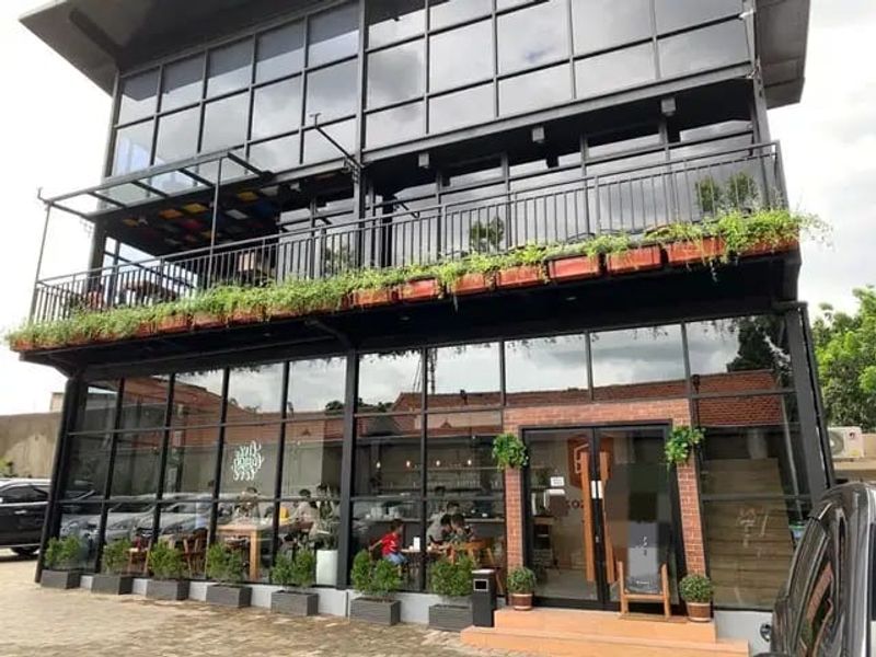 Ruko Disewa di Kebon Jeruk, Kota Jakarta Barat