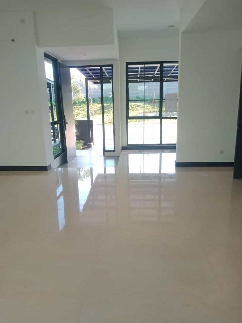 Dijual Rumah Second Brand New di BSD Serpong Tangerang Selatan Lokasi Strategis - 4