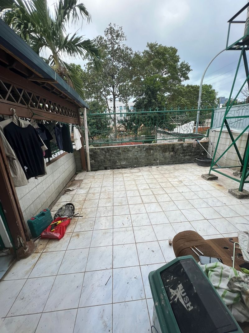 Dijual Rumah Tua di Area Senen - 4