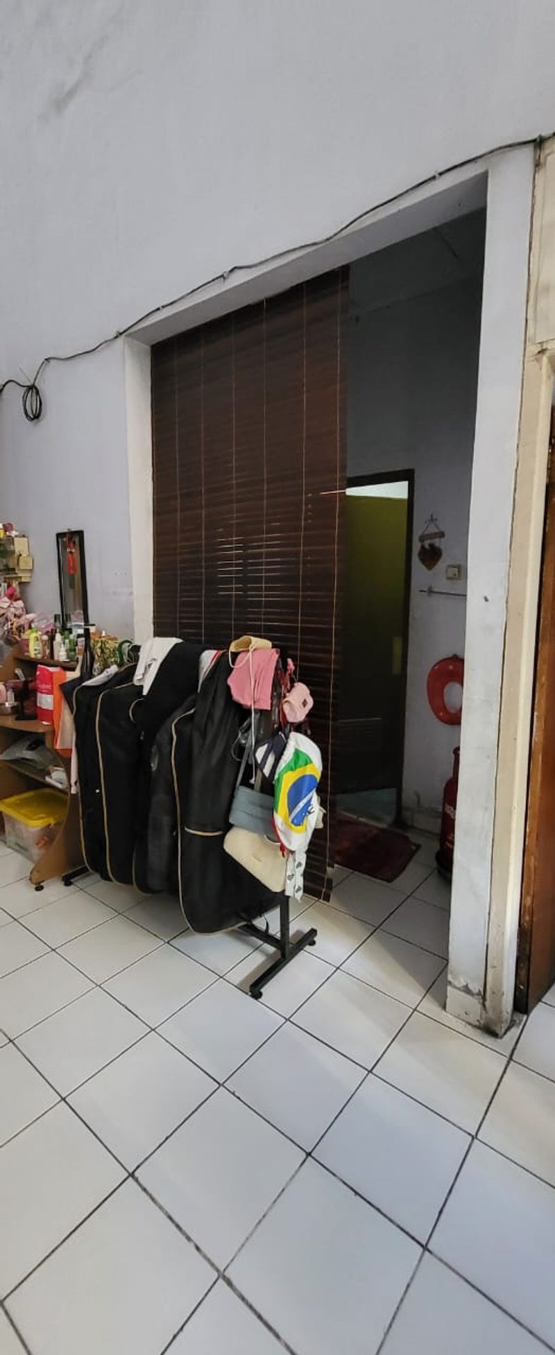 DIJUAL RUMAH TINGGAL,MAHKOTA MAS,TANGERANG - 2
