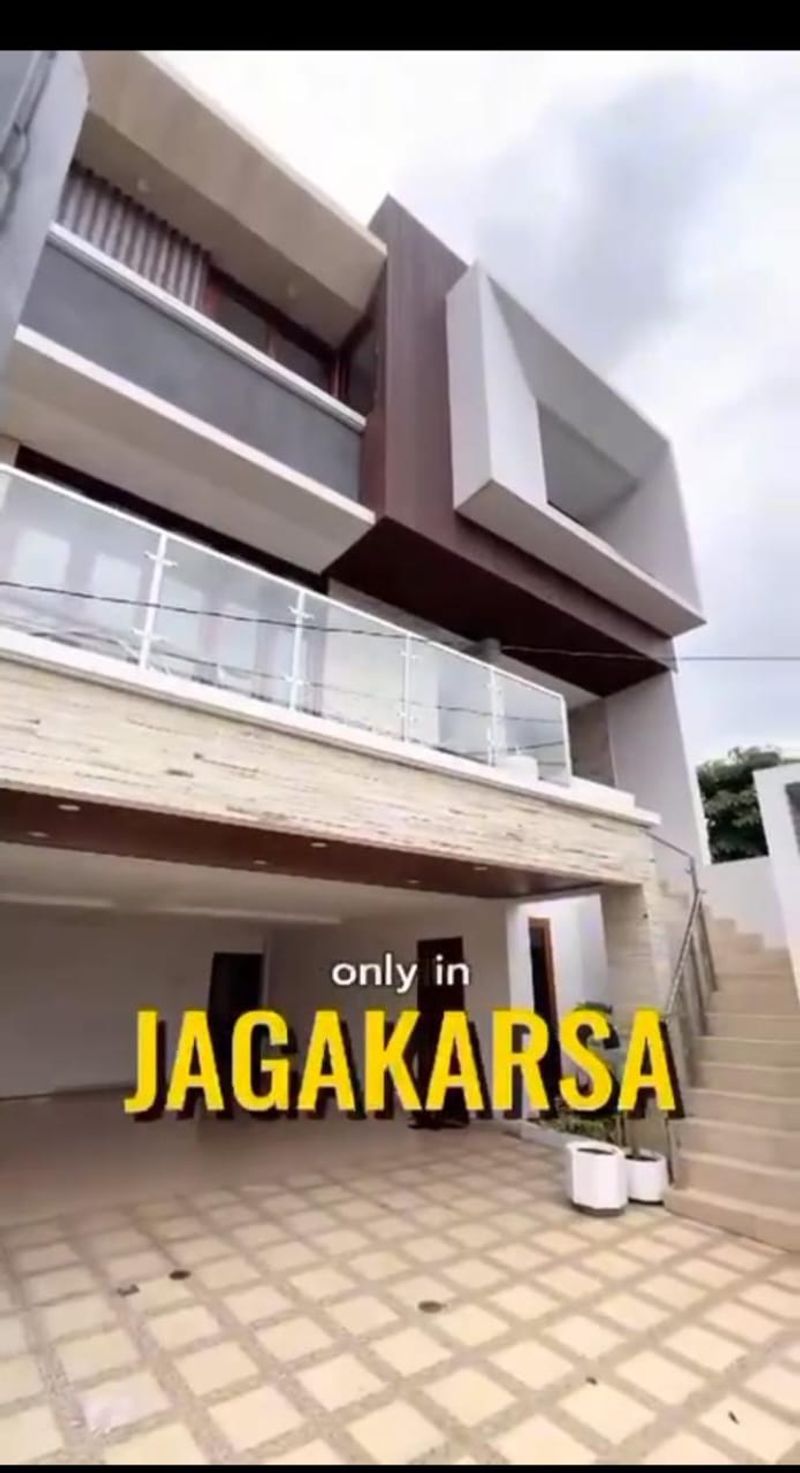 Dijual Jarang ada Rumah Luxurious  Brand New, semurah ini  di Jagakarsa, Jakarta Selatan  - 2