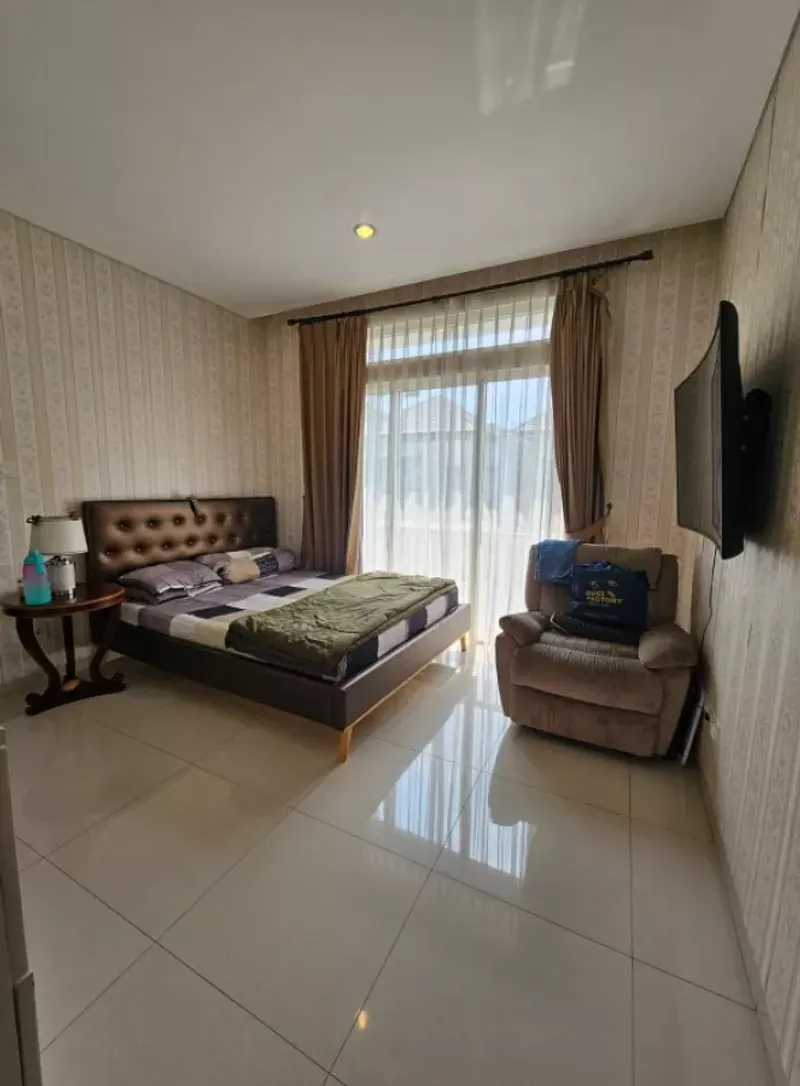 Harga Menarik! Rumah Dijual di Venture Timur Serenia hills - 3