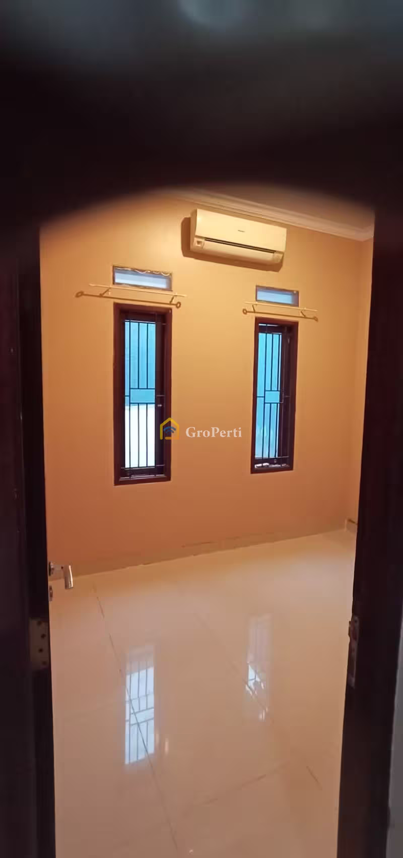 Rumah Dijual di Jagakarsa, Kota Jakarta Selatan — 2 KT, 1 KM