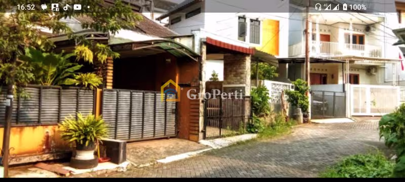 Rumah Dijual di Sawangan, Kota Depok — 2 KT, 1 KM