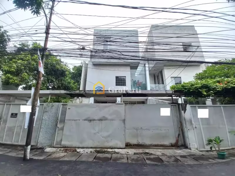 Rumah Dijual di Mampang Prapatan, Kota Jakarta Selatan — 4 KT, 3 KM