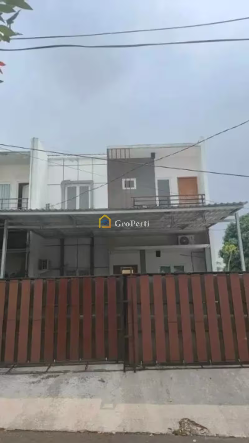 Rumah Dijual di Kebayoran Lama, Kota Jakarta Selatan — 3 KT, 3 KM